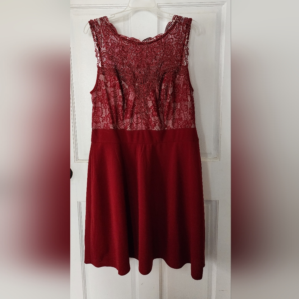 Elegant Burgundy Lace Dress